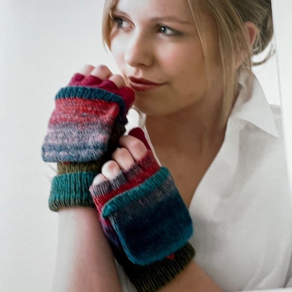 NORO Designer Mini Knits TWO By Jenny Watson Crop Sweaters Mitts Hats - Picture 4 of 12